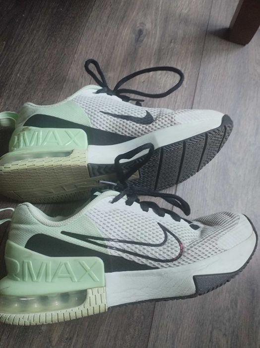 Маратонки Nike air max