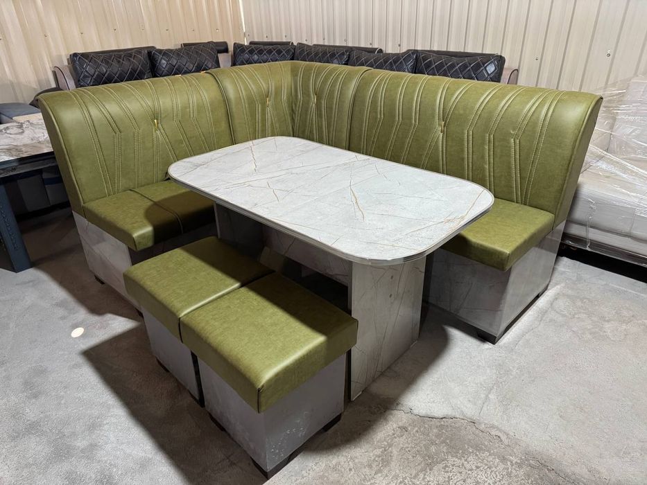 Продаётся кухонный уголок