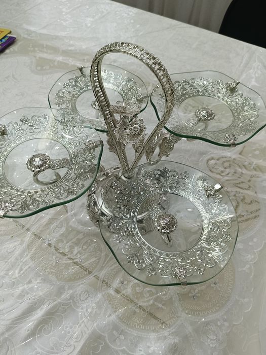 Продоётся сухофруктовница