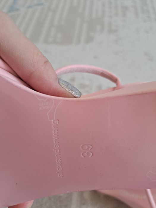 Продам босоножки 39р