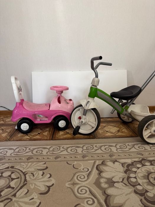 Детский велосипед машинка