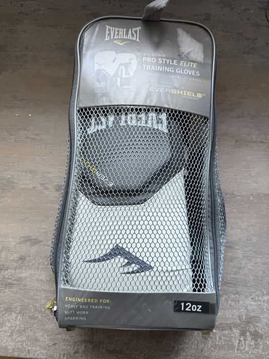 Manusi bix , Everlast