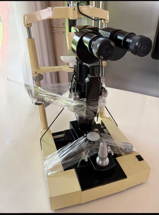Biomicroscop oftalmologic