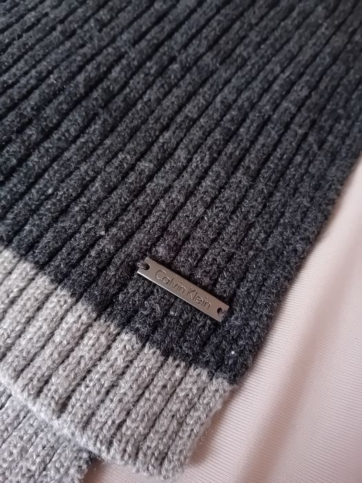 Шал на Calvin Klein