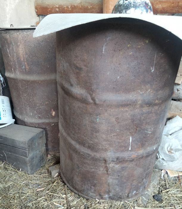 Продам 200 литровые бочки