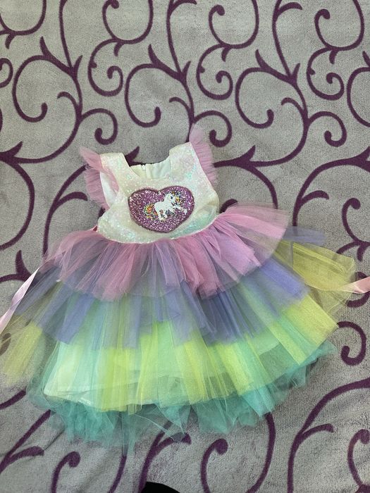 Продаются  платья