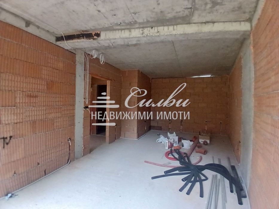 Тристаен апартамент в НОВОСТРОЯЩА се жилищна сграда - кв. Център!