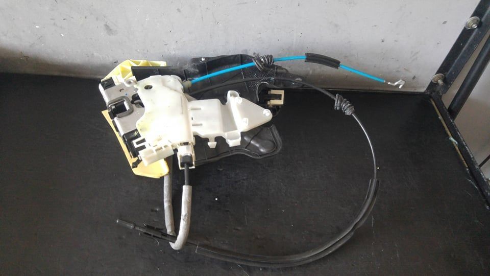 Maner exterior broasca stanga spate mercedes e class w212 a358601