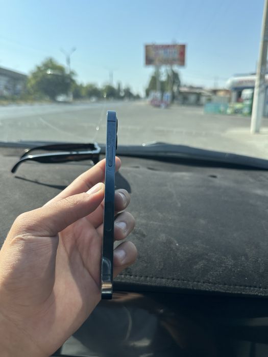 Iphone 12 pro telefoni