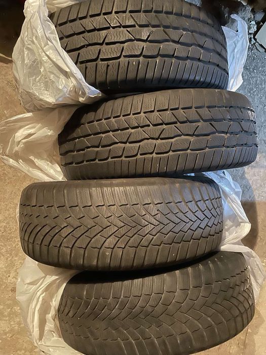 Продавам 4 броя зимни гуми Bridgestone