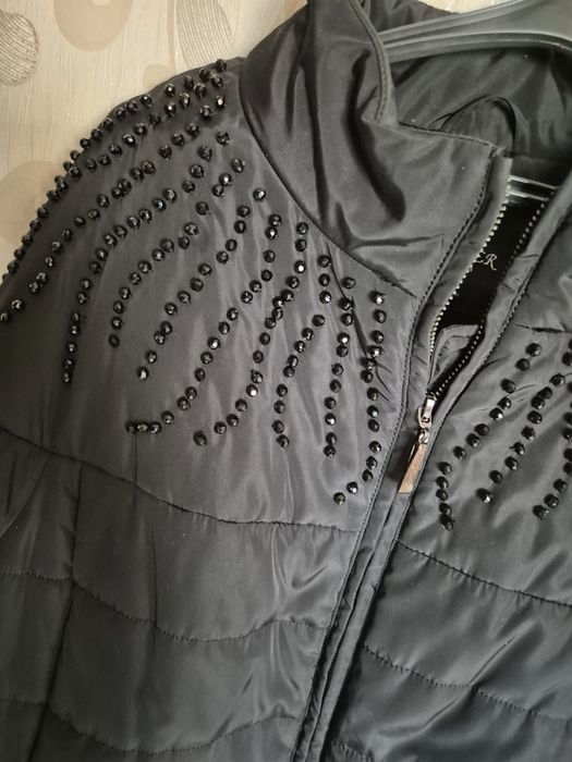 Продам куртку 46-48 р