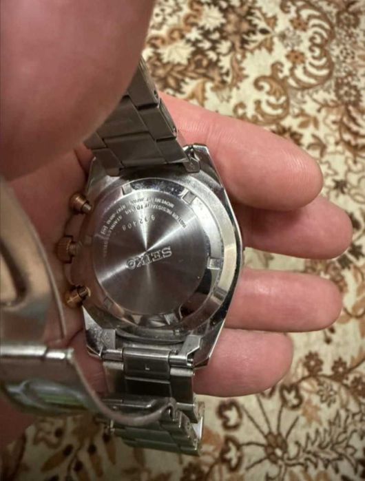 Seiko soati sotiladi