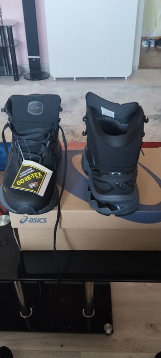 Крассовки,зимними,новые,оригинал