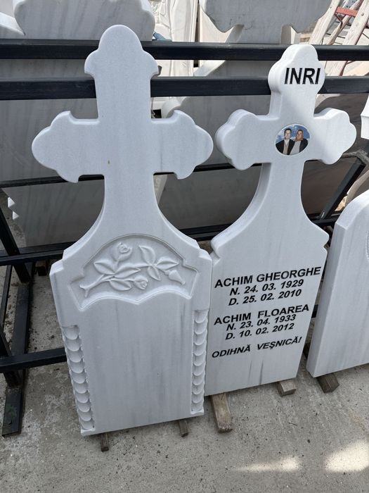 Monumente funerare din marmură – producător direct