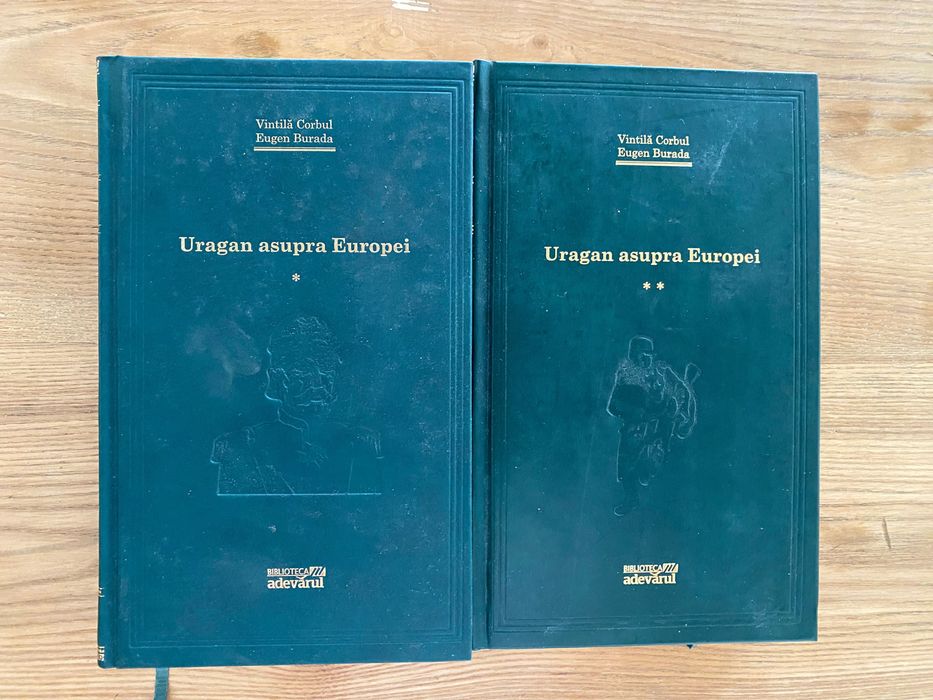 colecție de cărți vechi