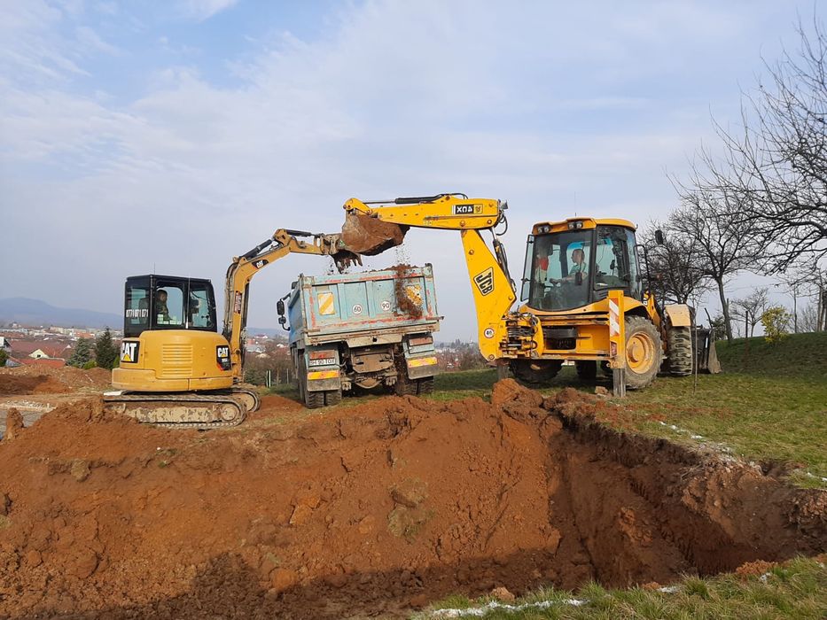 Buldoexcavator de inchiriat !