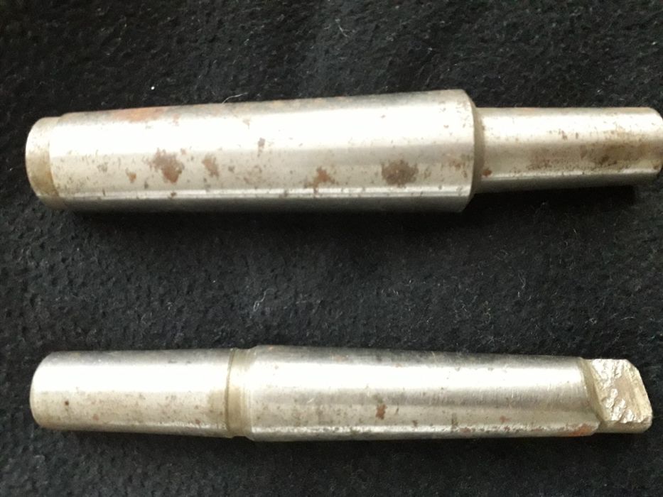 Инструменти/център,опашка за патронник/