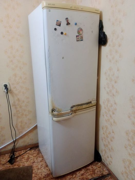 Продам холодильник самсунг