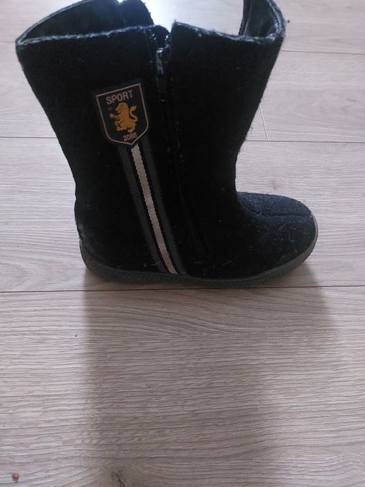 Валенки натуральные 31 размер 3900 тг