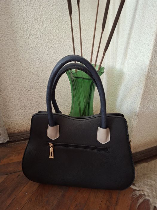 Vând genți de dama