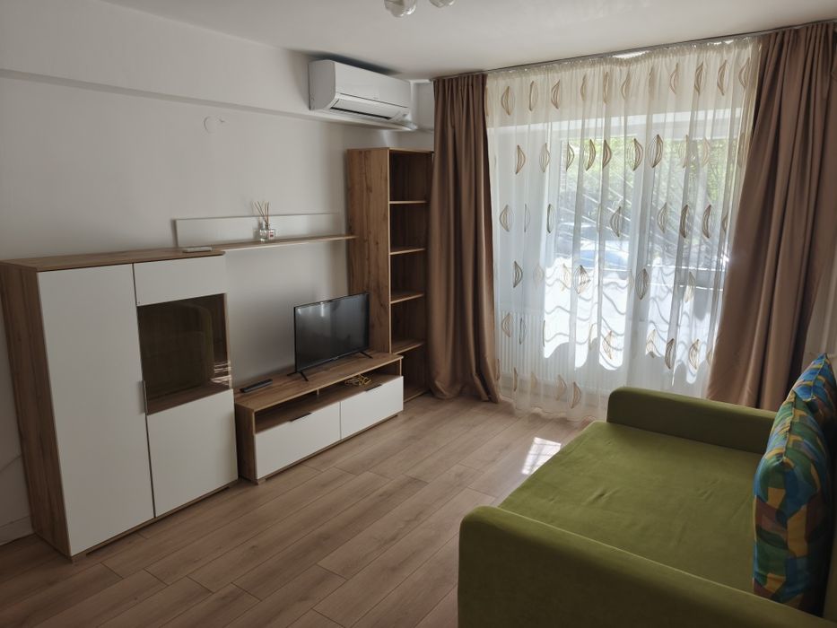 Vând Apartament 2 Camere Decomandat Ultracentra Zona Ramada l