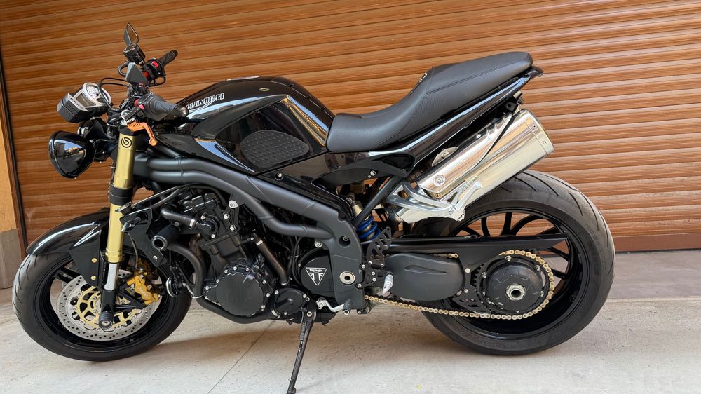 Triumph speed treple 1050 custom