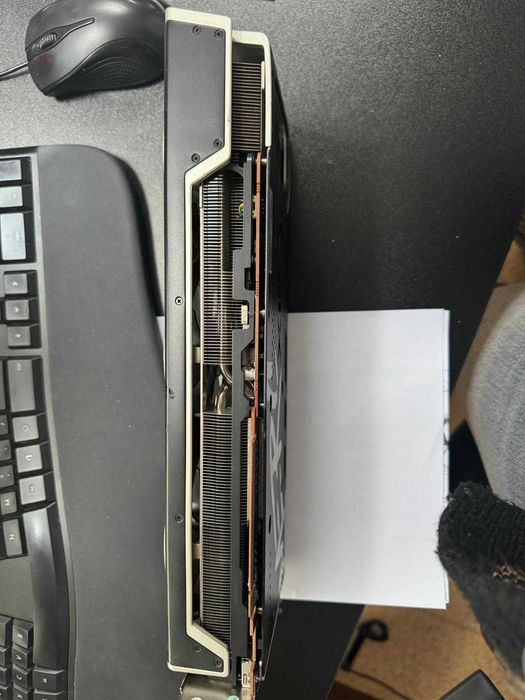 Placă video XFX Radeon RX 6800 XT MERC 319, 16GB GDDR6