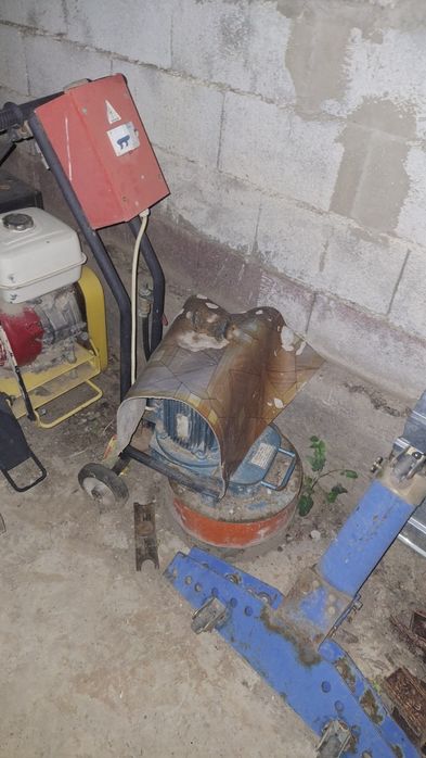 Затирочная машина