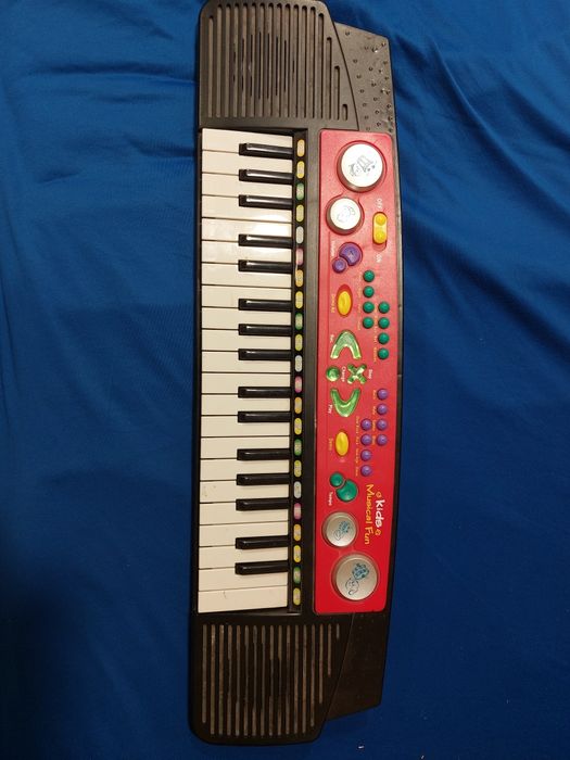 Музикално пиано за деца.