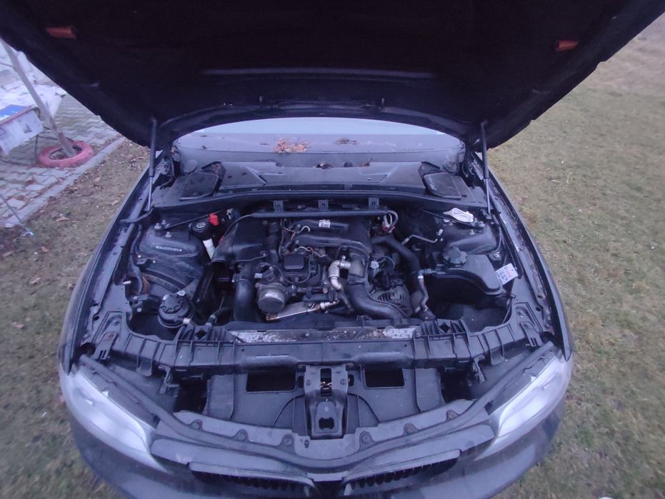 Vând piese BMW seria 1 e87