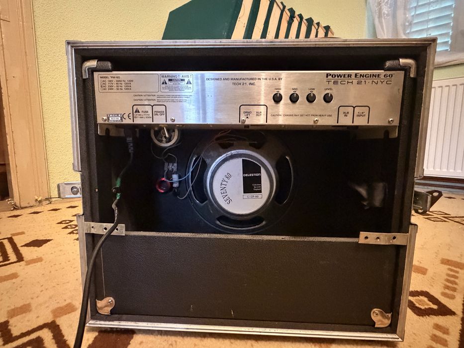 Cabinet Tech21 PowerEngine60