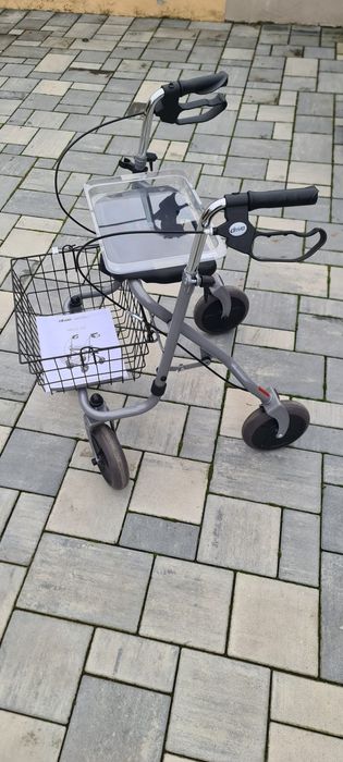 Scaune, carucioare, cadre handicap