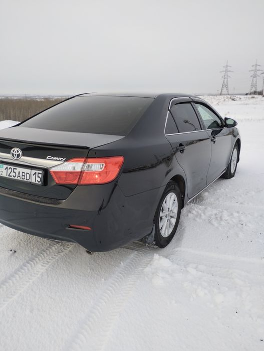 Продам машину Toyota Camry.