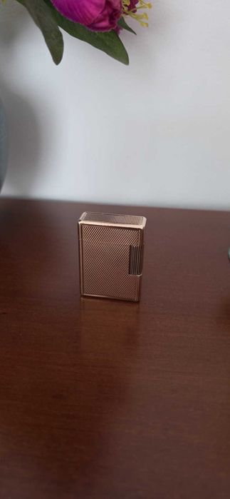 Bricheta ST Dupont Linie 1 BS mica, design Guilloche, Pink Gold
