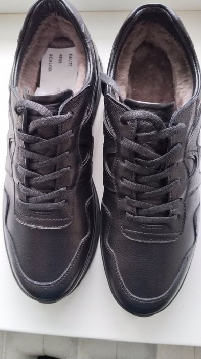 Кроссовка зимние