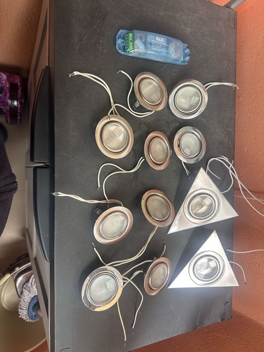 Мебелни лунички