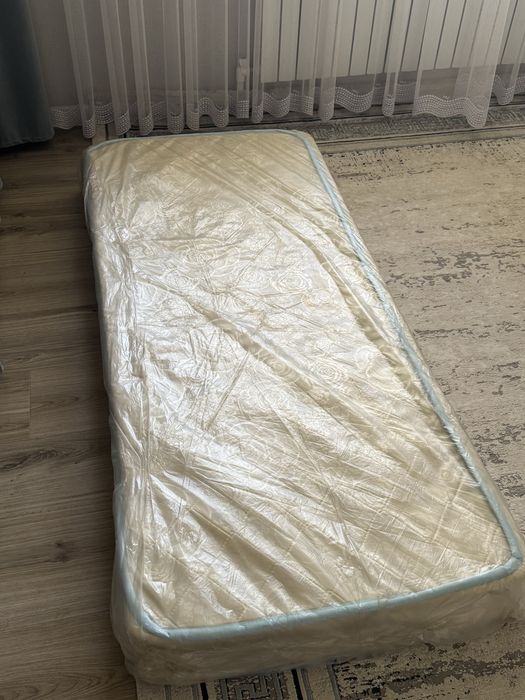 Продам спальные кровати