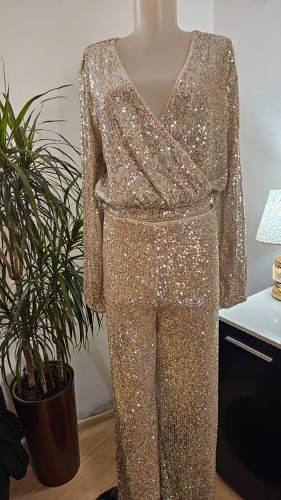 Официален комплект с пайети ONlY