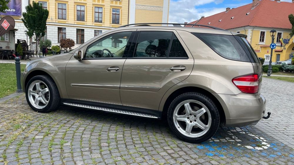 Mercedes ML 3.0 Diesel An 2009 Unic proprietar in acte Înmatriculat Ro Cu Acte La Zi