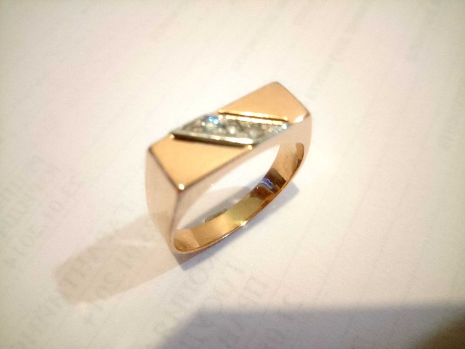 Руско злато Елегантен мъжки пръстен с естествени диаманти