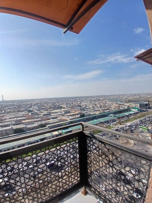 Orikzor residence 15 dom 16 etaj sotiladi srocna...