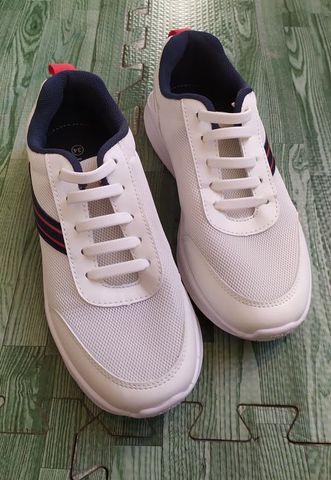 Детски маратонки LC WAIKIKI номер 34