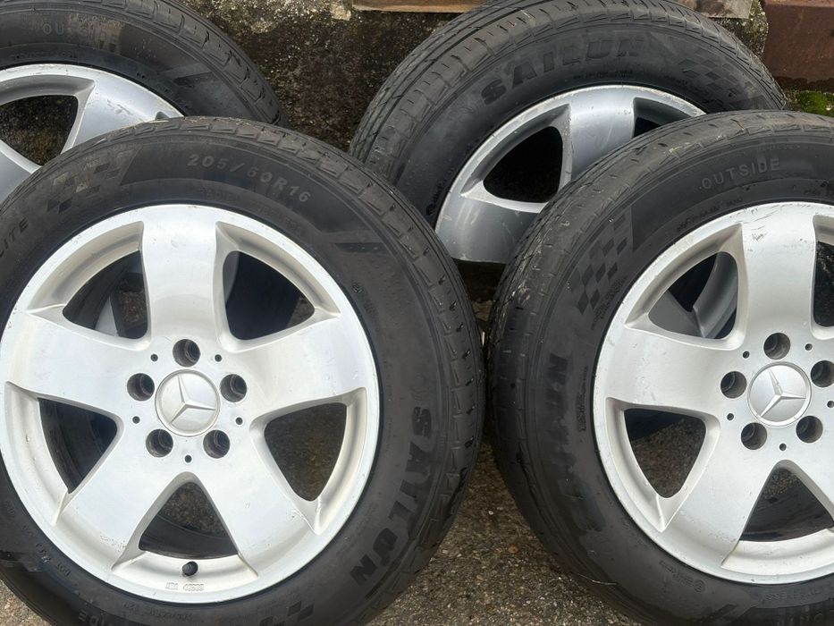 Vând jenti mercedes benz