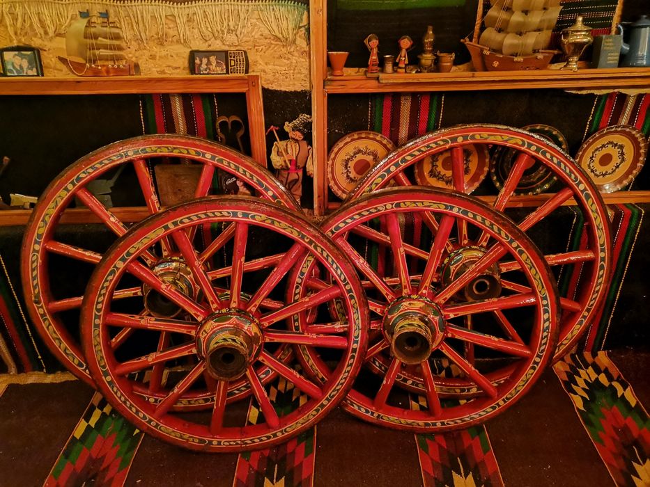 Рисувани колелета колела каруца