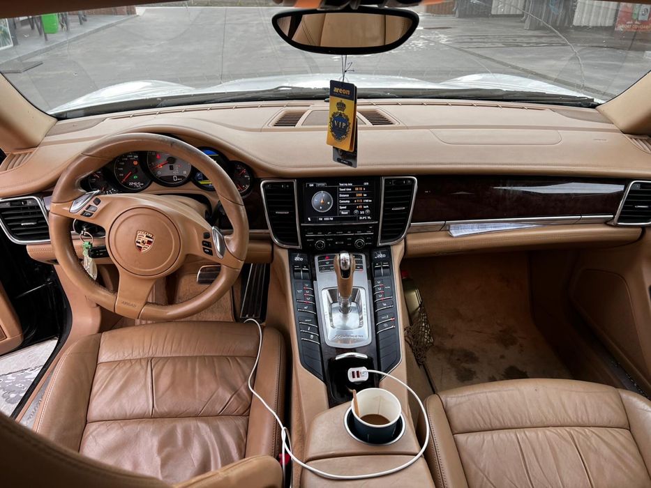 PORSCHE Panamera 0 — imagine 3