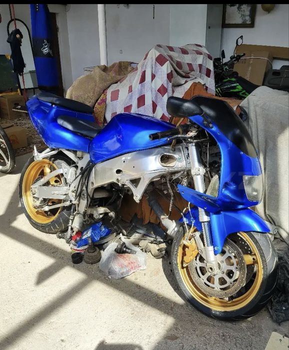 Suzuki gsxr 750 SRAD