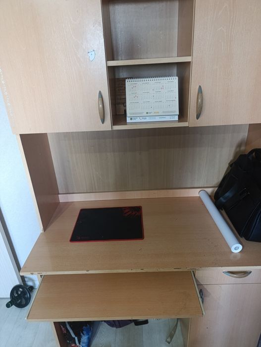 Продается компьютерный стол