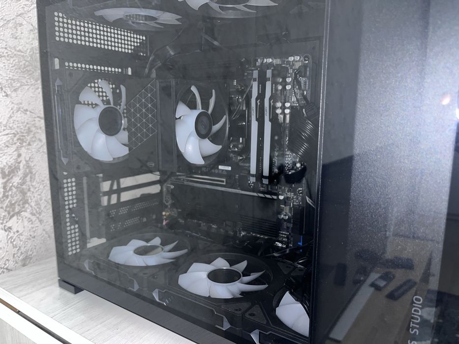 Компьютер (без видеокарты и оперативки)