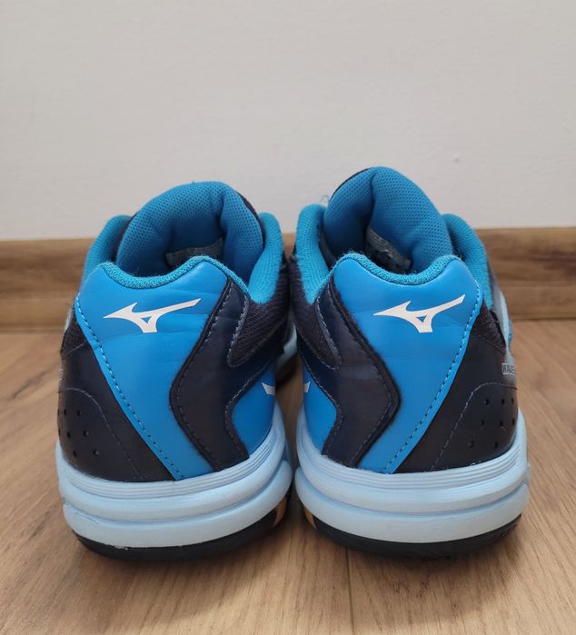 Като нови!Маратонки Mizuno,Asics-37 номер