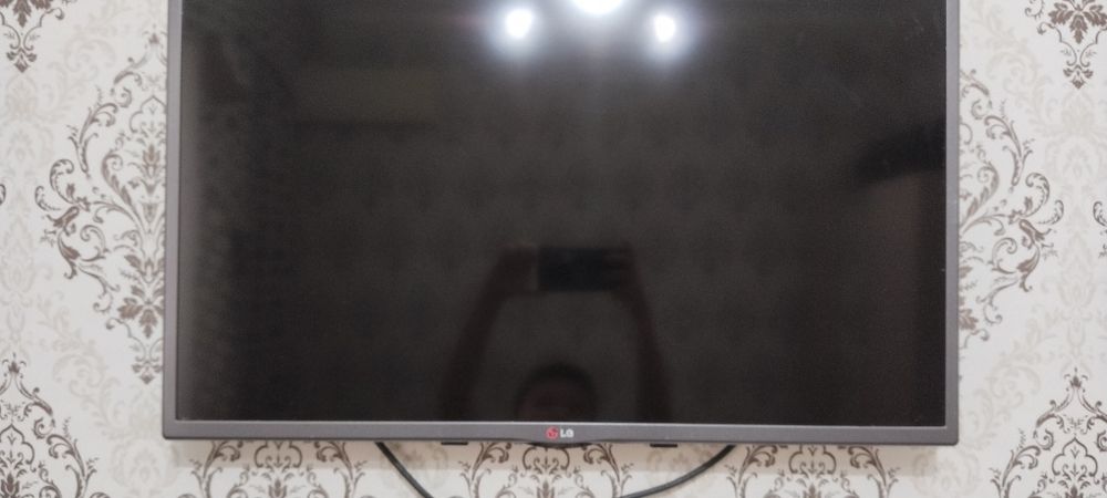 Продам 2 телика хороших Philips и LG